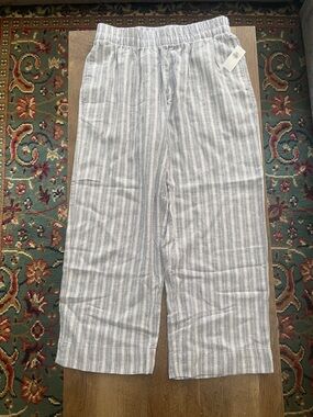 Old Navy Blue and White Striped Linen-Blend Wide Leg Pants
